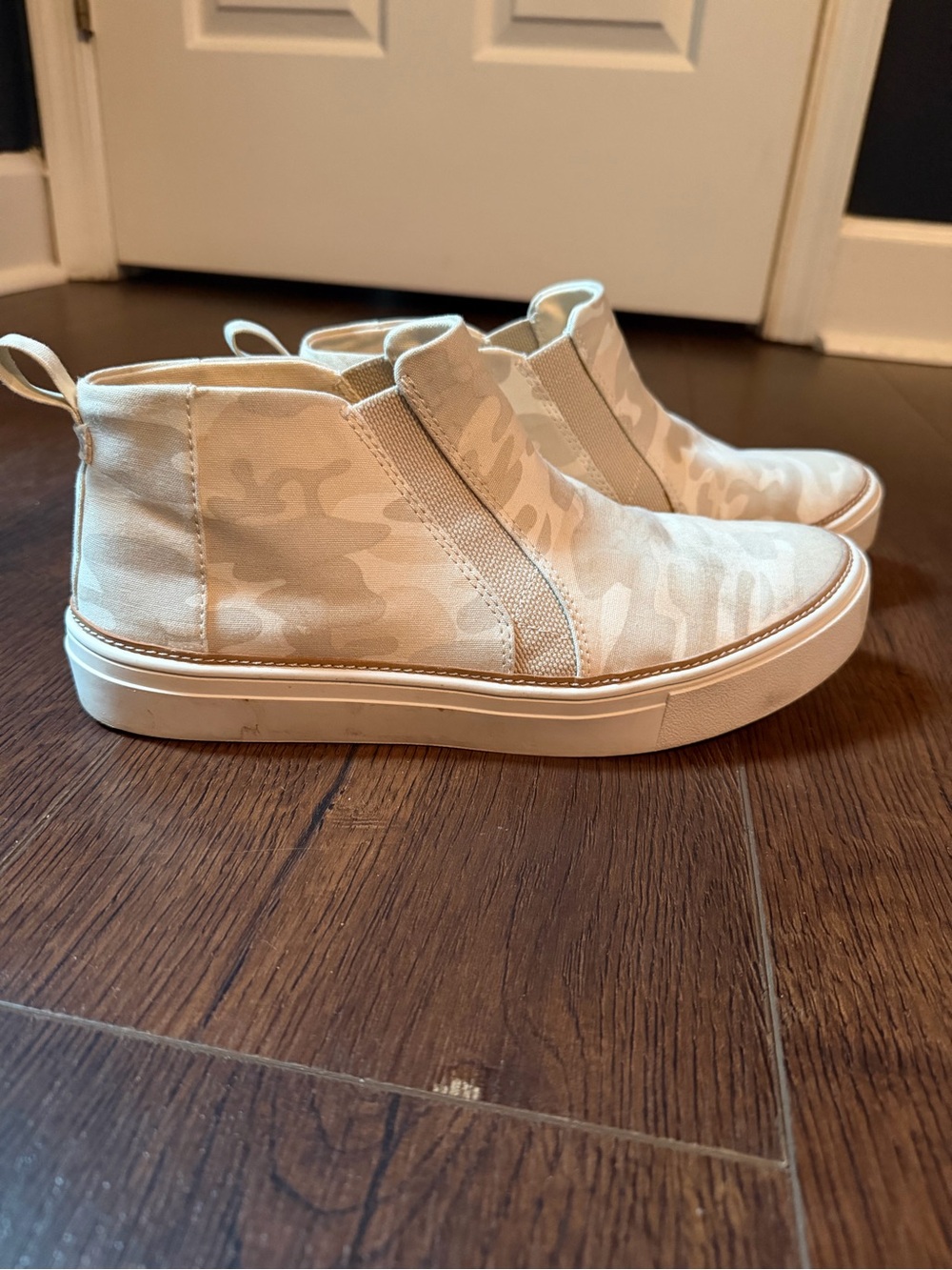 Toms Beige Camo Slip-On Sneakers